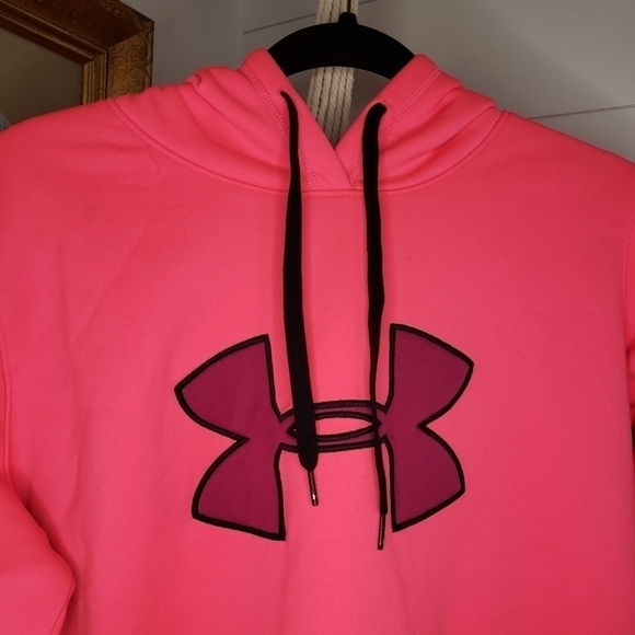 Under Armour UA Storm Neon Pink Semi-Fitted Hoodie Medium - Picture 2 of 5